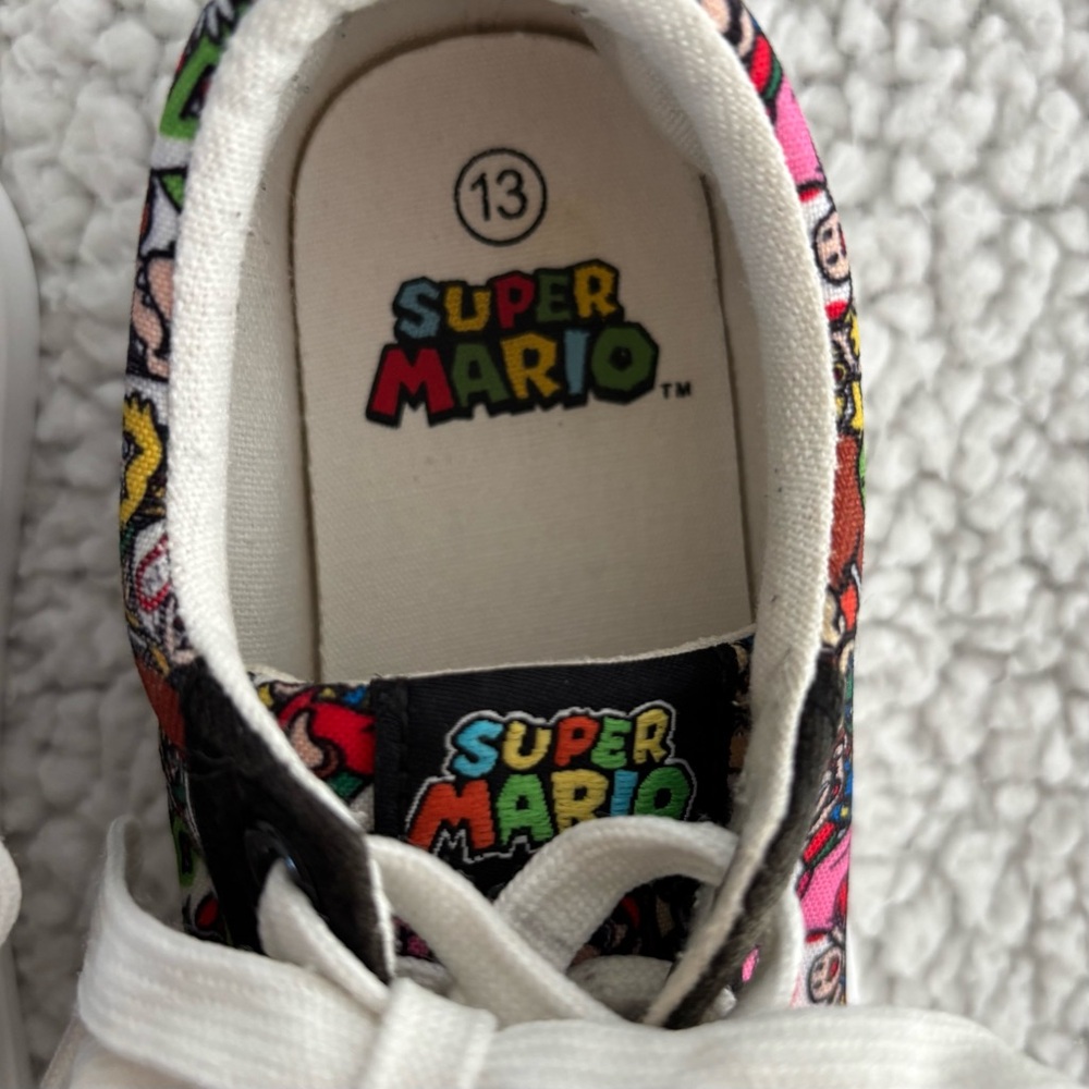 SUPER MARIO Kids Sneakers. Size 13. Good Condition. Comes With Matching Lunchbag - Picture 6 of 11